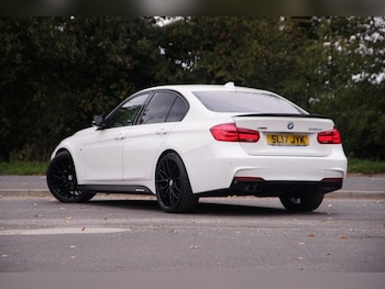 Used BMW 3 Series 2017 for sale - 76323108: Photo