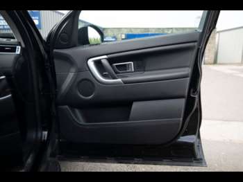 Used Land Rover Discovery Sport 2017 for sale - 74722239: Photo