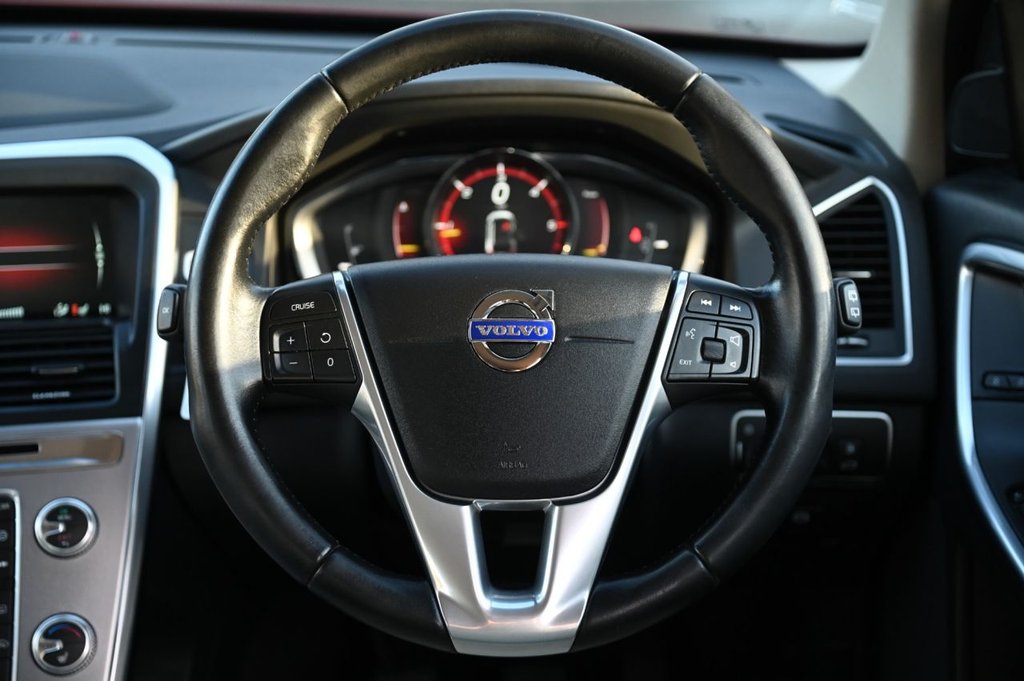 Used Volvo XC60 2016 for sale - 77262940: Photo 10