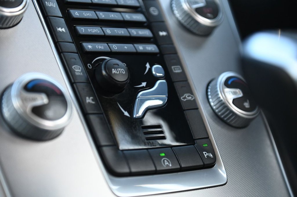 Used Volvo XC60 2016 for sale - 77262940: Photo 21