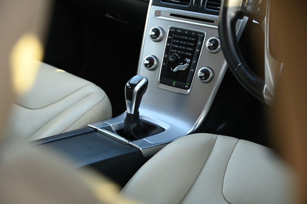 Used Volvo XC60 2016 for sale - 77262940: Photo 23