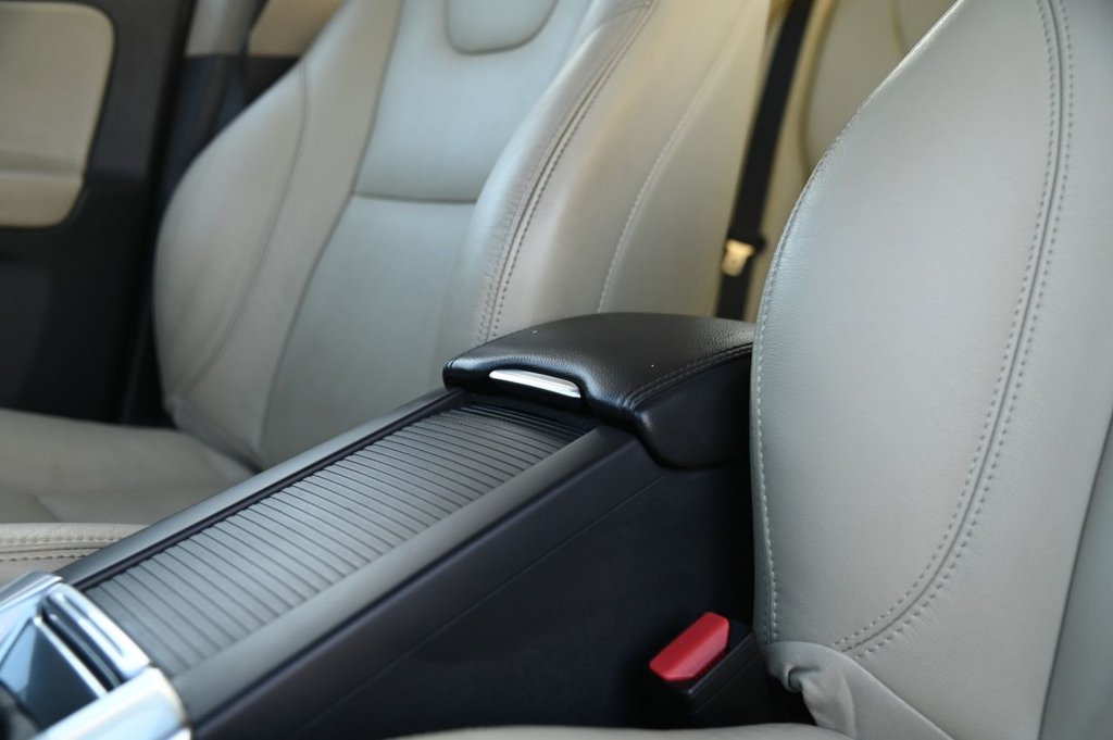 Used Volvo XC60 2016 for sale - 77262940: Photo 24