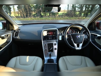 Used Volvo XC60 2016 for sale - 77262940: Photo