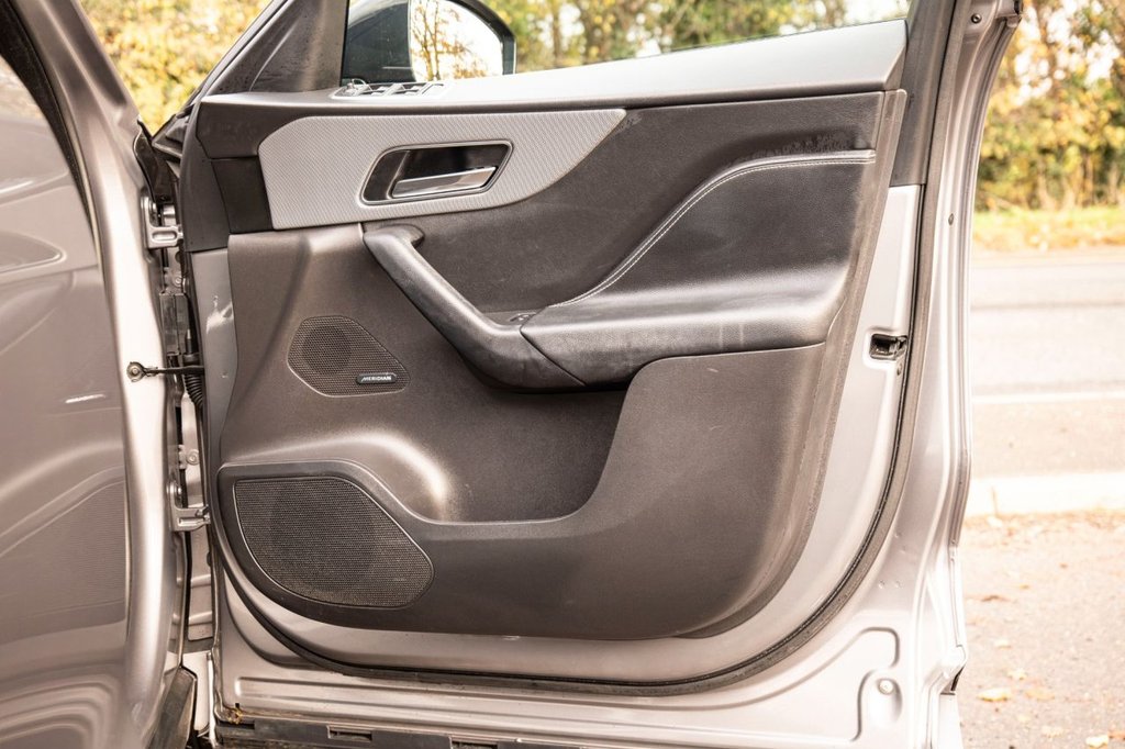 Used Jaguar F-Pace 2020 for sale - 76429826: Photo 18