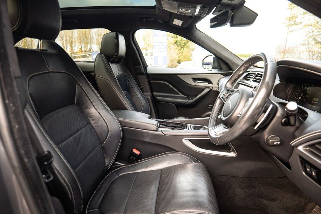 Used Jaguar F-Pace 2020 for sale - 76429826: Photo 20