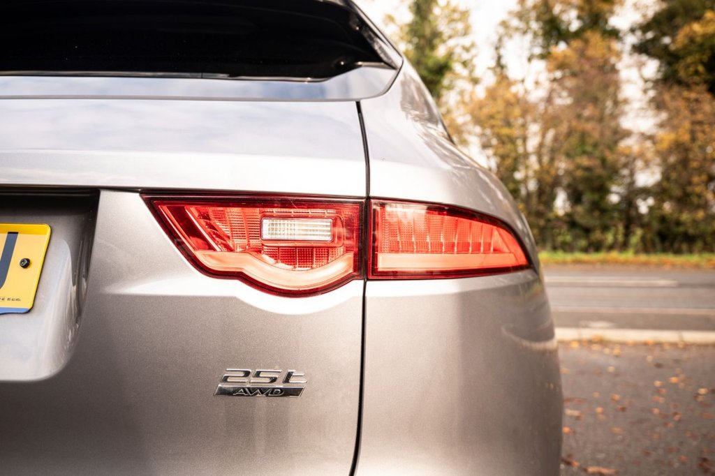 Used Jaguar F-Pace 2020 for sale - 76429826: Photo 34