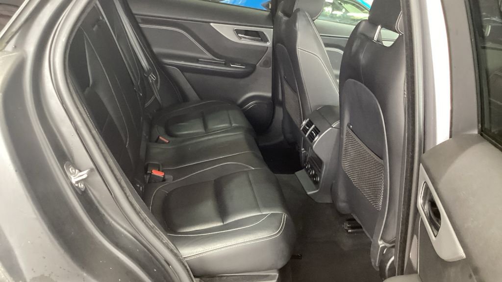Used Jaguar F-Pace 2020 for sale - 76429826: Photo 6