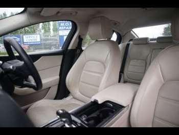 Used Jaguar XE 2019 for sale - 75111506: Photo