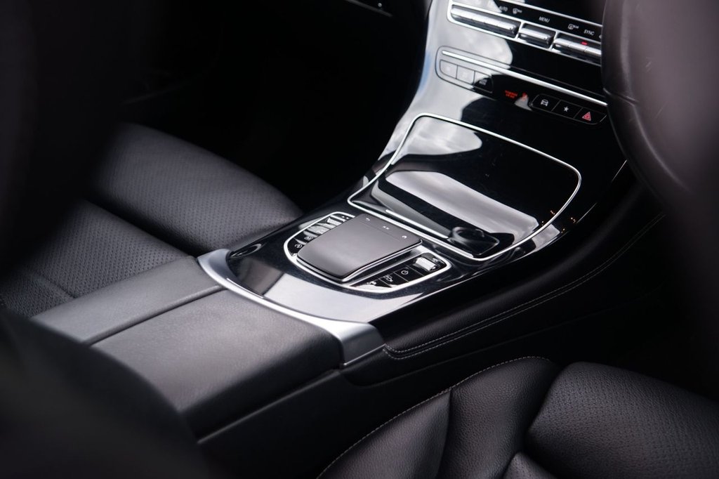 Used Mercedes-Benz GLC 2019 for sale - 76604529: Photo 21