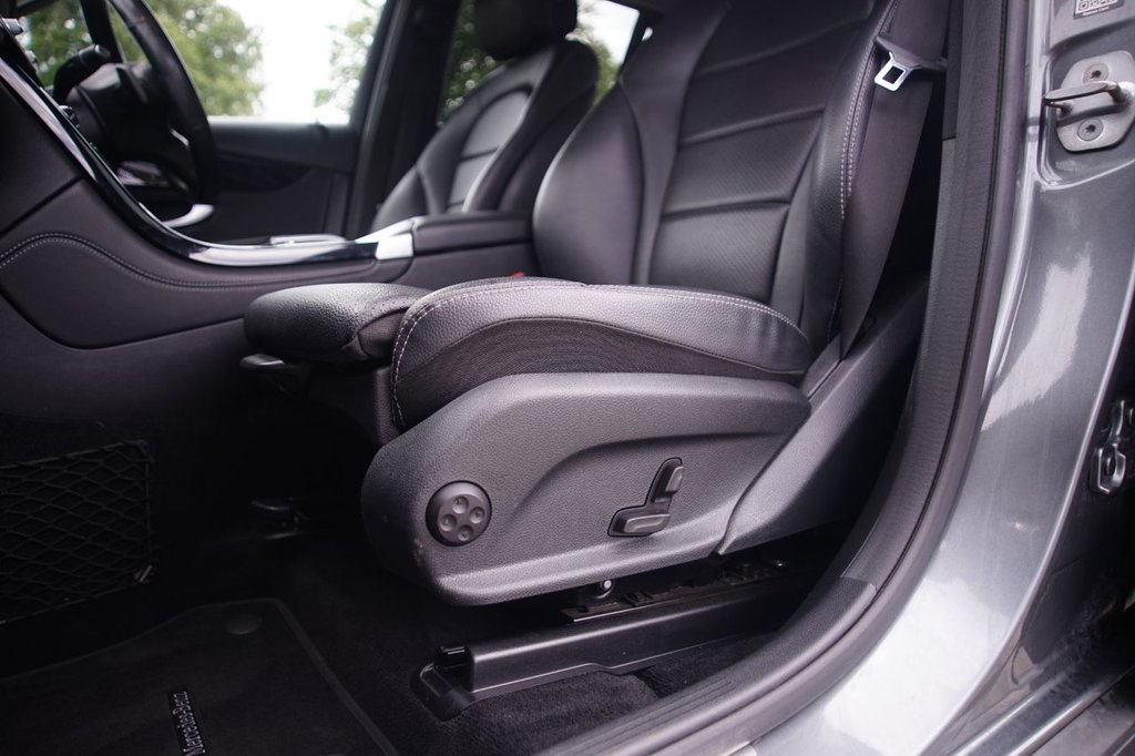 Used Mercedes-Benz GLC 2019 for sale - 76604529: Photo 24