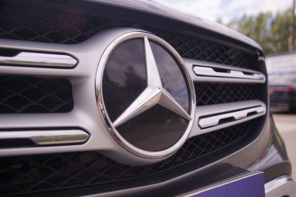 Used Mercedes-Benz GLC 2019 for sale - 76604529: Photo 32