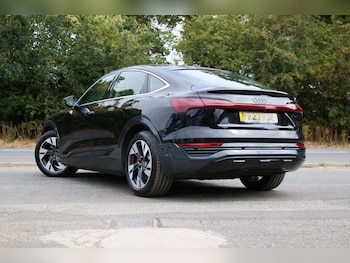 Used Audi Q8 e-tron 2023 for sale - 79334154: Photo