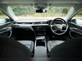 Used Audi Q8 e-tron 2023 for sale - 79334154: Photo
