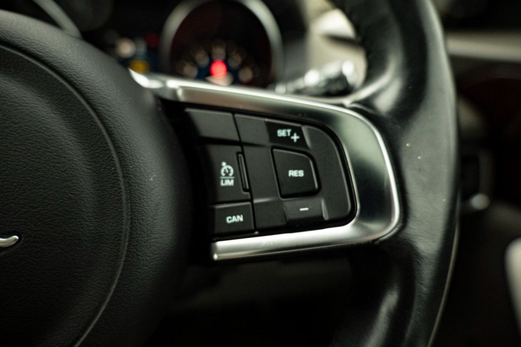 Used Jaguar F-Pace 2017 for sale - 76430089: Photo 10