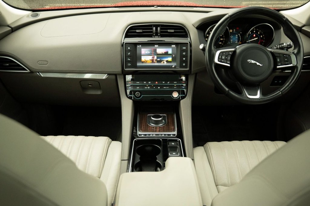 Used Jaguar F-Pace 2017 for sale - 76430089: Photo 13