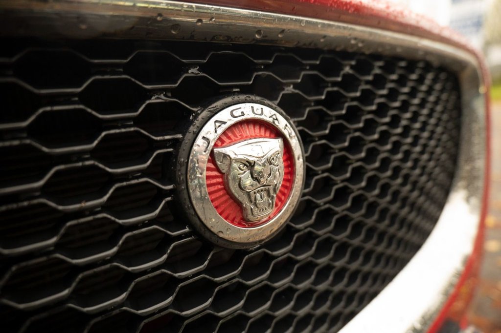 Used Jaguar F-Pace 2017 for sale - 76430089: Photo 24