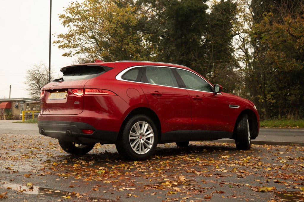 Used Jaguar F-Pace 2017 for sale - 76430089: Photo 6