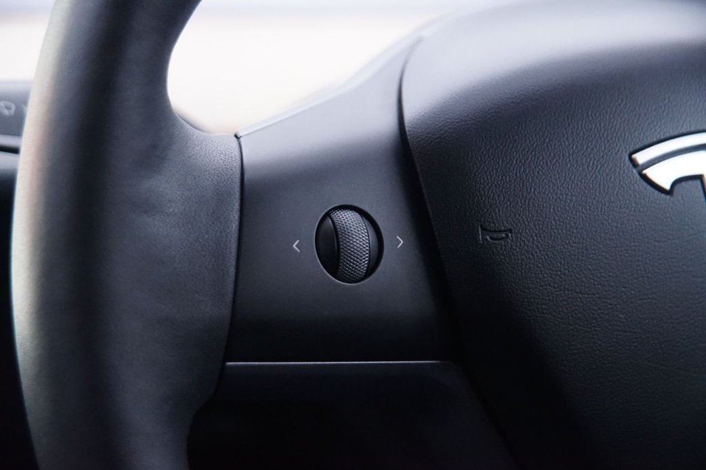 Used Tesla Model 3 2021 for sale - 76386372: Photo 12