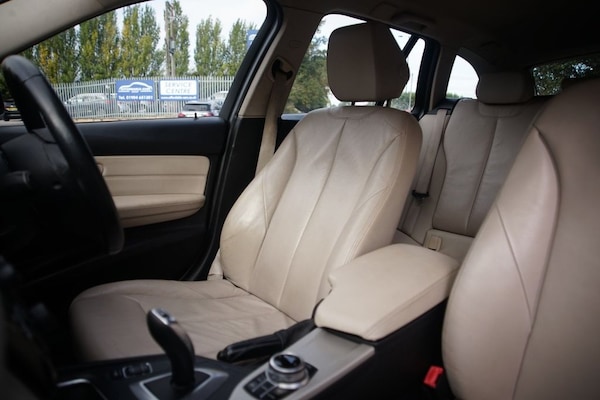 Used BMW 3 Series 2018 for sale - 76106081: Photo 2