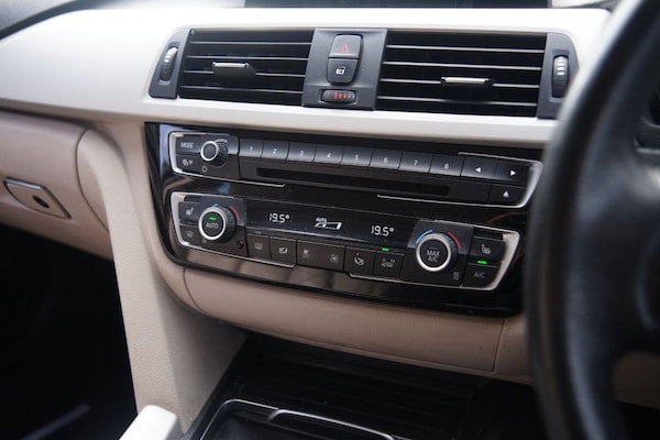 Used BMW 3 Series 2018 for sale - 76106081: Photo 7