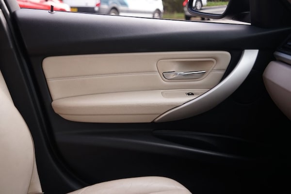 Used BMW 3 Series 2018 for sale - 76106081: Photo 9