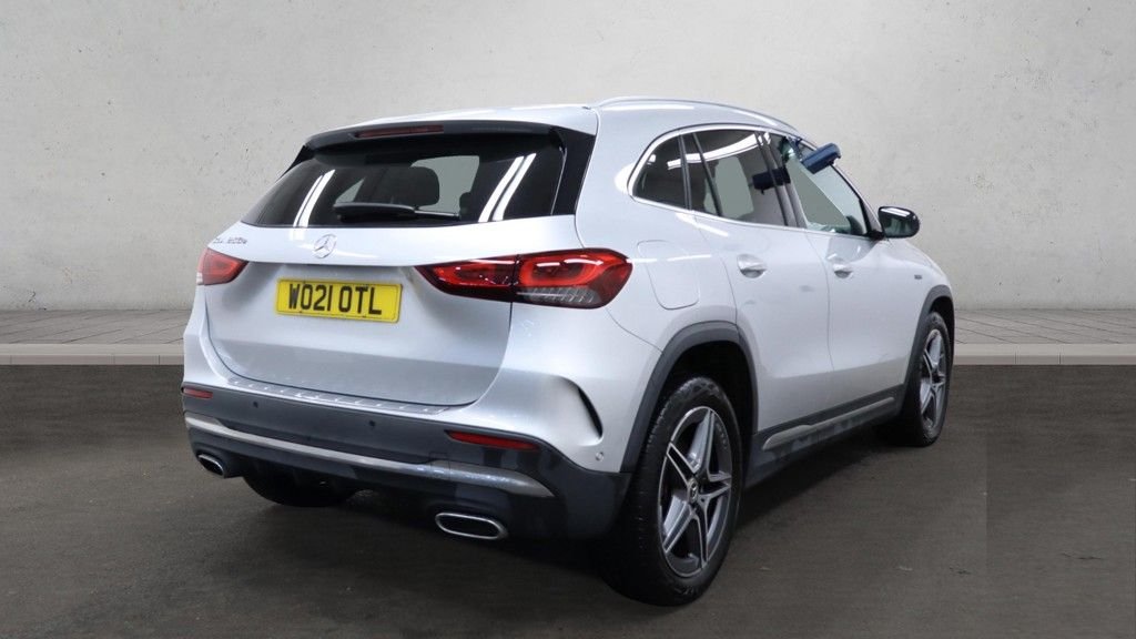 Used Mercedes-Benz GLA 2021 for sale - 76604958: Photo 2