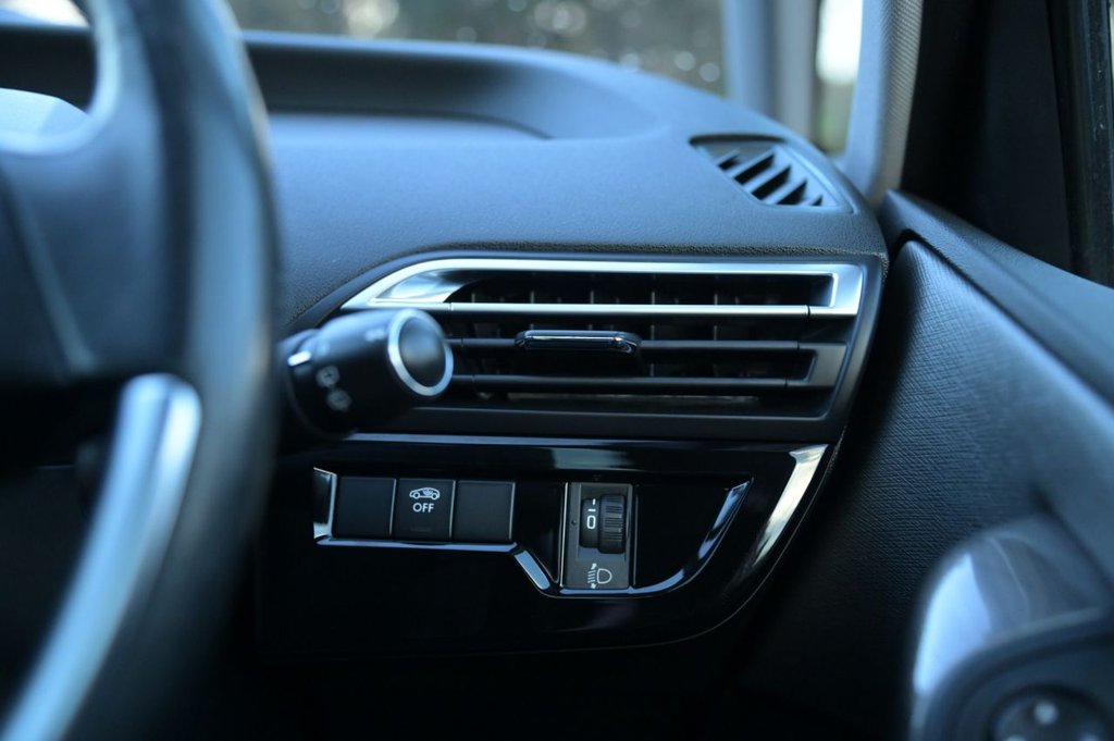 Used Citroen C4 Picasso 2015 for sale - 76665735: Photo 13