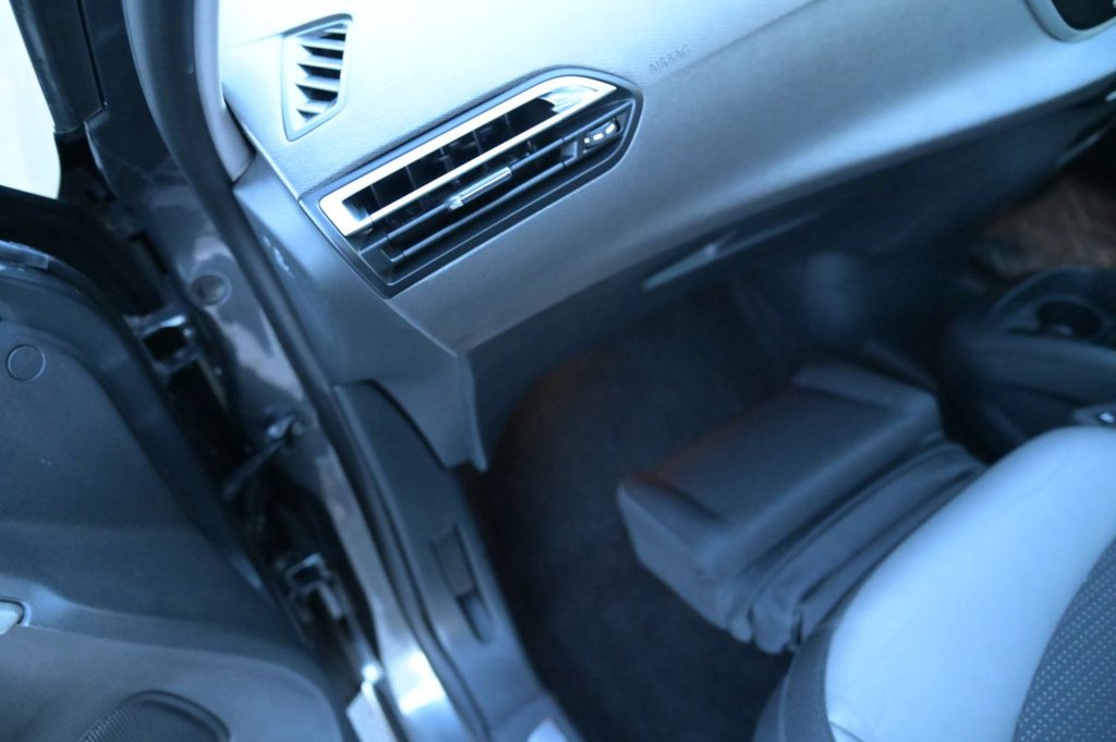 Used Citroen C4 Picasso 2015 for sale - 76665735: Photo 28