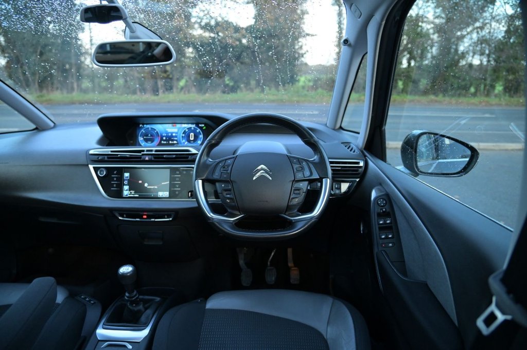 Used Citroen C4 Picasso 2015 for sale - 76665735: Photo 9