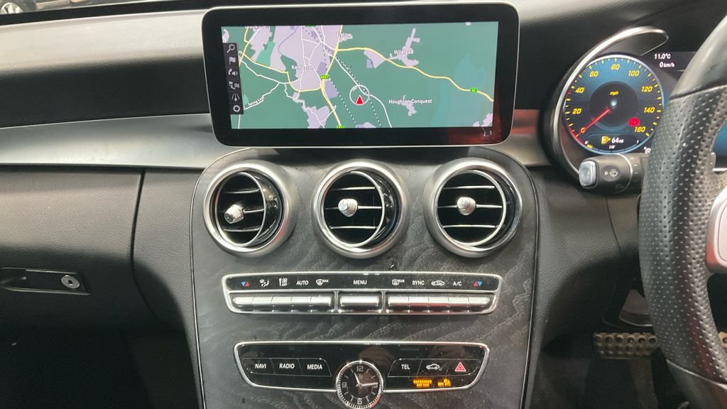 Used Mercedes-Benz C Class 2020 for sale - 77140175: Photo 10