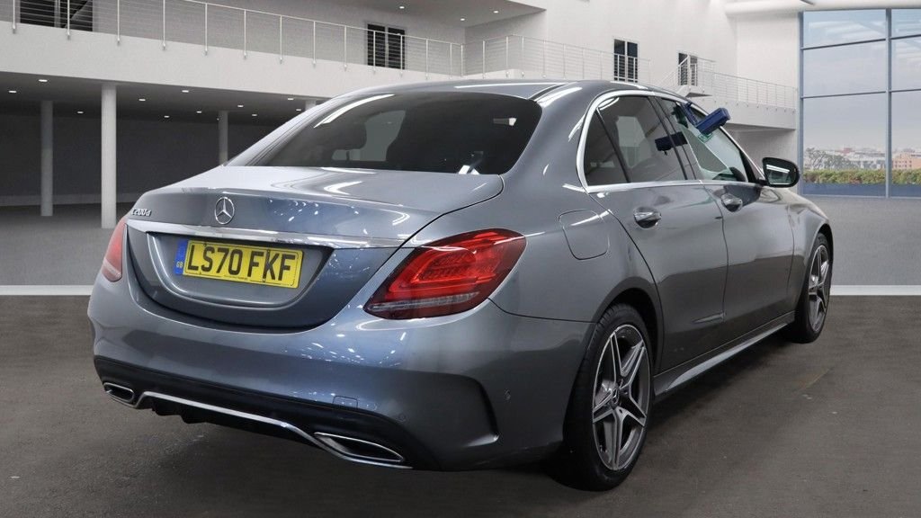 Used Mercedes-Benz C Class 2020 for sale - 77140175: Photo 2