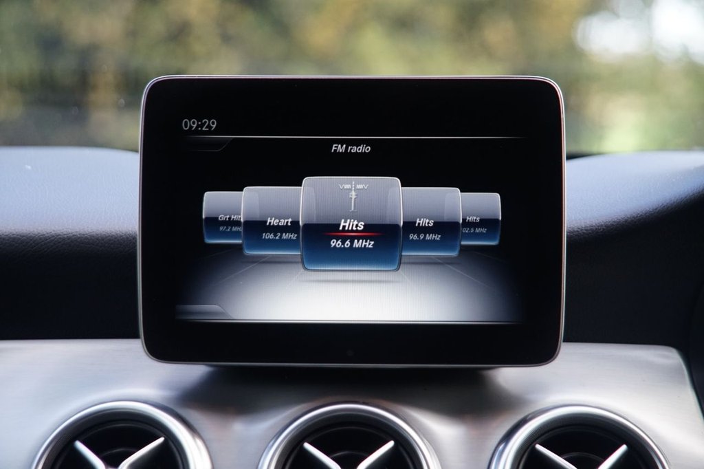 Used Mercedes-Benz GLA 2019 for sale - 76520672: Photo 17