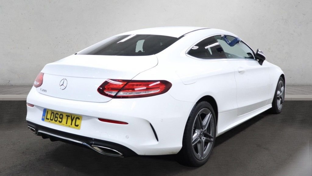 Used Mercedes-Benz C Class 2019 for sale - 77780712: Photo 2