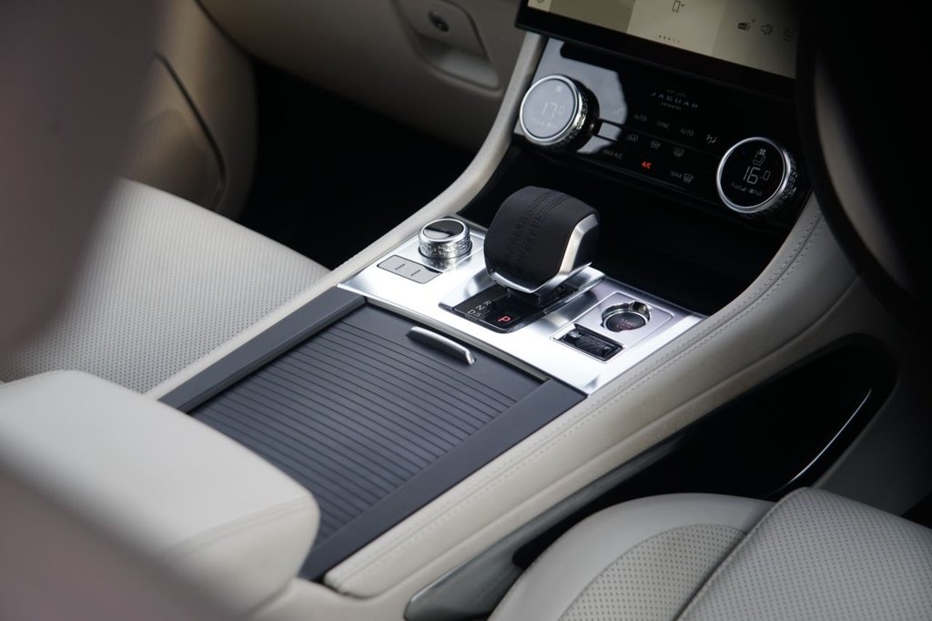 Used Jaguar F-Pace 2021 for sale - 76163535: Photo 21