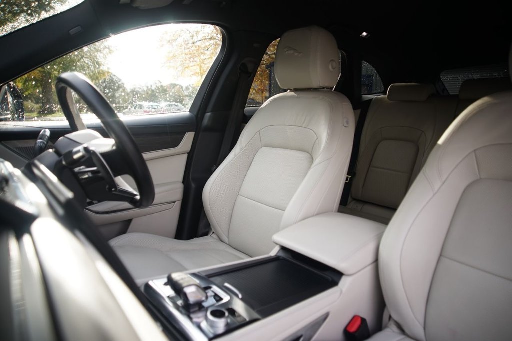 Used Jaguar F-Pace 2021 for sale - 76163535: Photo 23