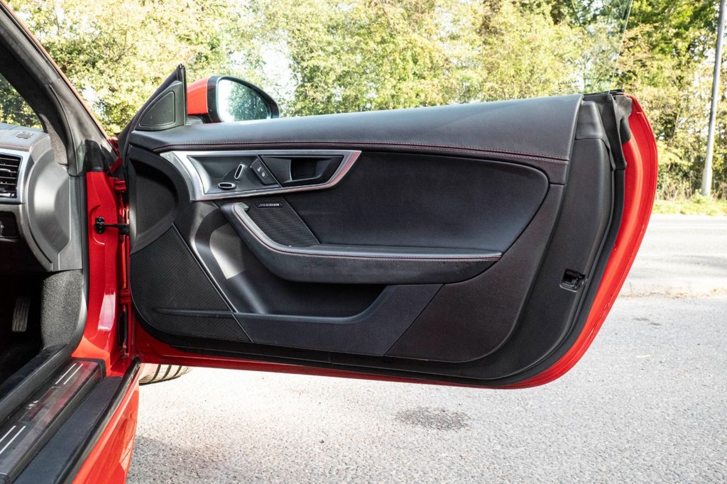 Used Jaguar F-Type 2019 for sale - 75596837: Photo 18