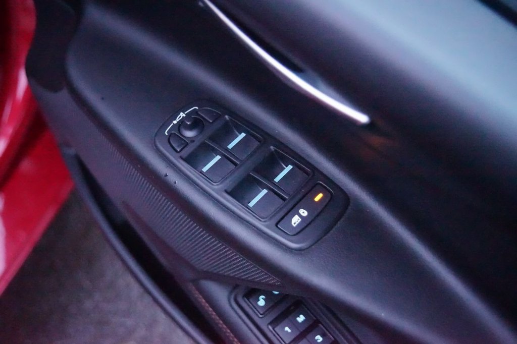 Used Jaguar XE 2017 for sale - 76010153: Photo 24