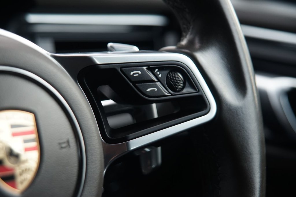 Used Porsche Macan 2020 for sale - 76203310: Photo 13