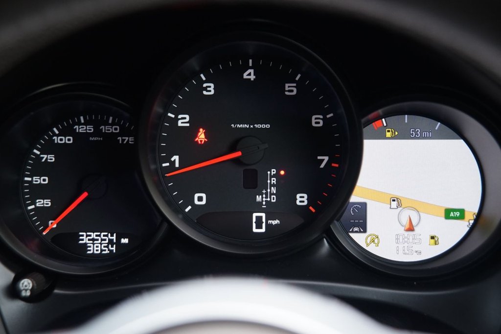 Used Porsche Macan 2020 for sale - 76203310: Photo 17