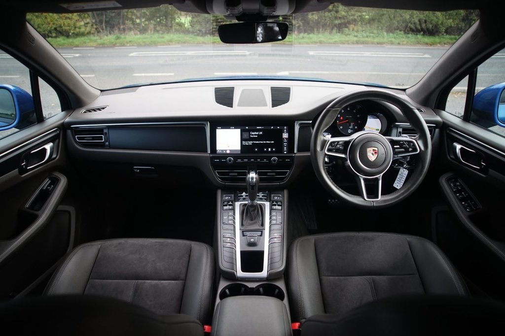 Used Porsche Macan 2020 for sale - 76203310: Photo 19