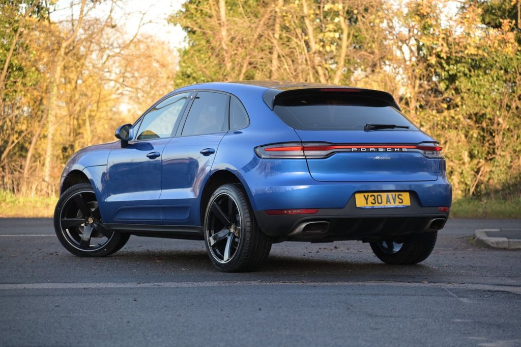 Used Porsche Macan 2020 for sale - 76203310: Photo 2