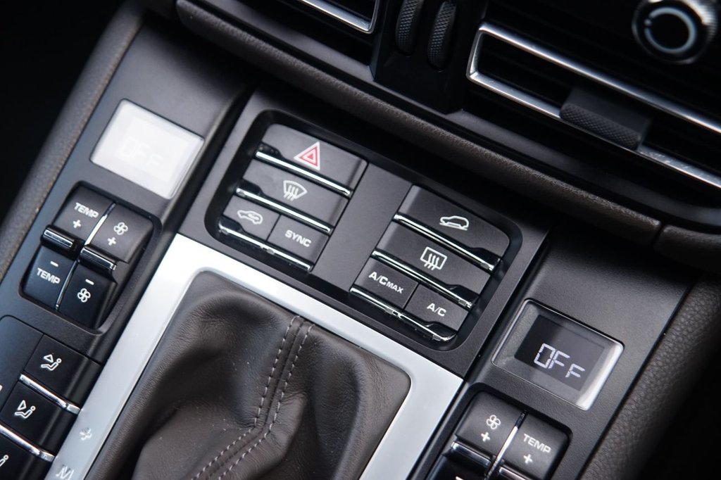 Used Porsche Macan 2020 for sale - 76203310: Photo 22