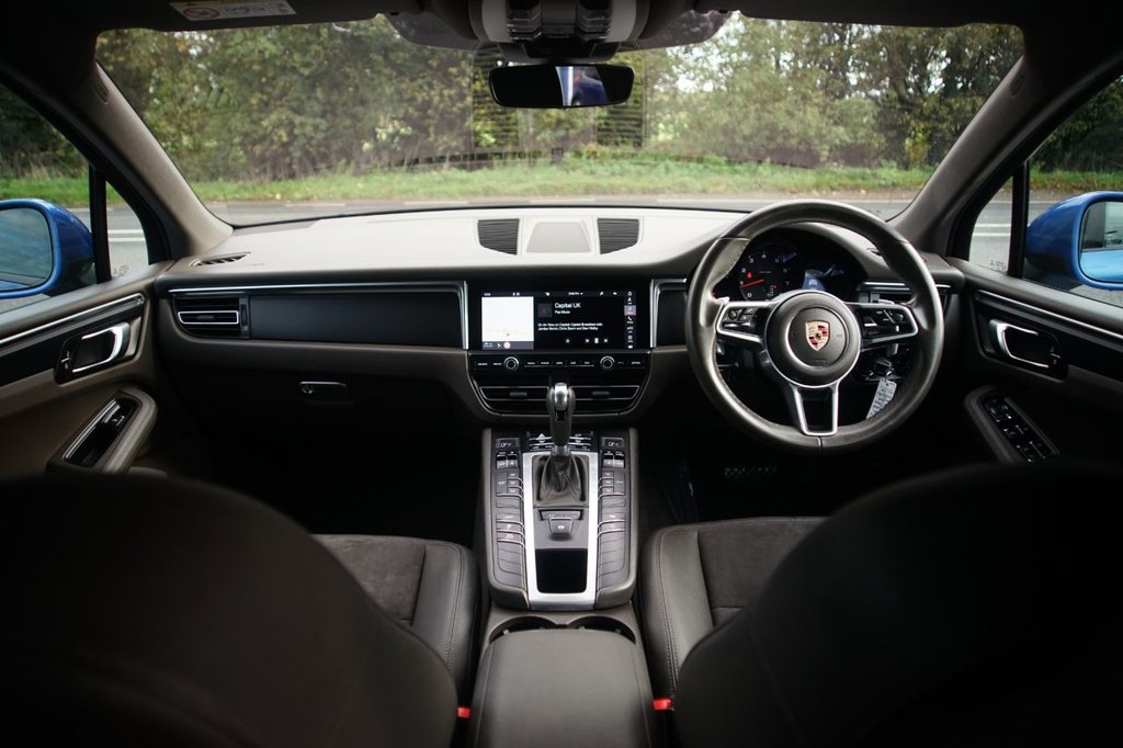 Used Porsche Macan 2020 for sale - 76203310: Photo 3