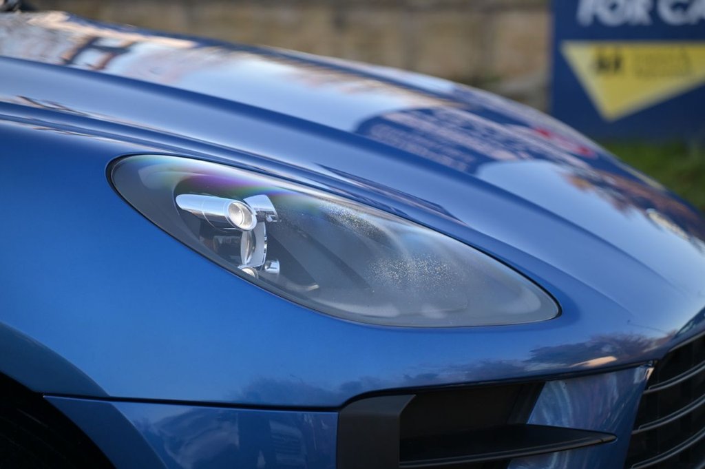 Used Porsche Macan 2020 for sale - 76203310: Photo 38