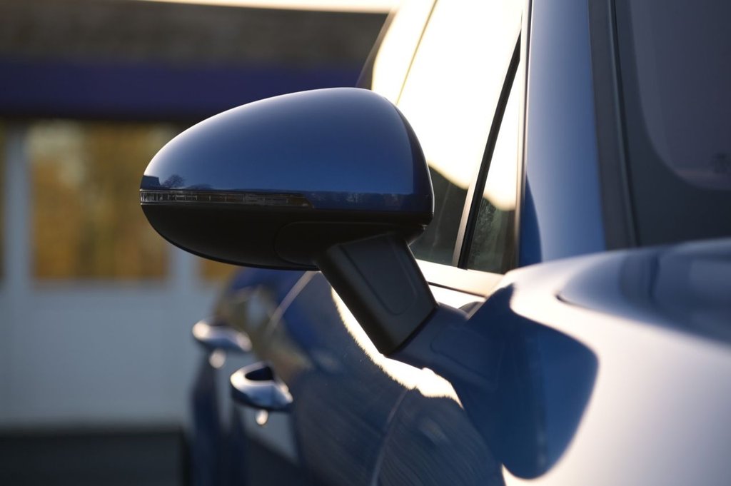 Used Porsche Macan 2020 for sale - 76203310: Photo 45