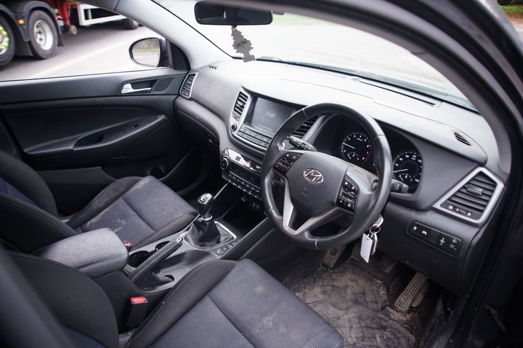 Used Hyundai TUCSON 2017 for sale - 76291992: Photo 3