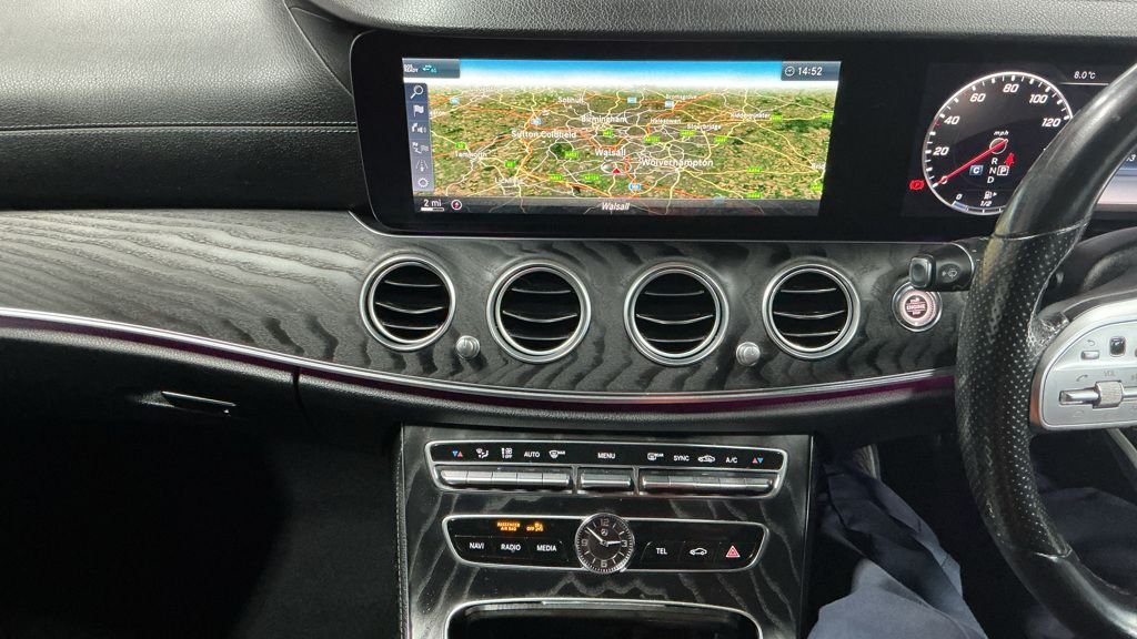 Used Mercedes-Benz E Class 2020 for sale - 77437142: Photo 10