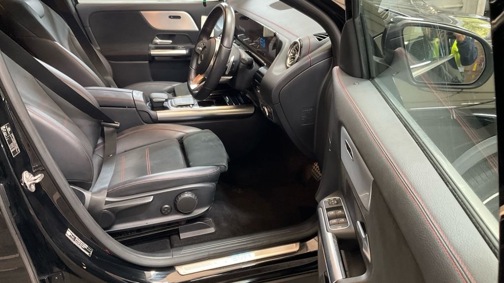 Used Mercedes-Benz EQA 2021 for sale - 76396395: Photo 5