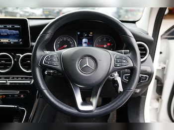 Used Mercedes-Benz GLC 2019 for sale - 79245476: Photo