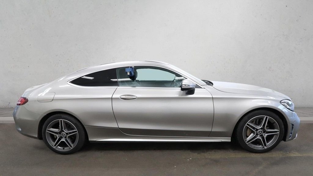 Used Mercedes-Benz C Class 2021 for sale - 76642764: Photo 5